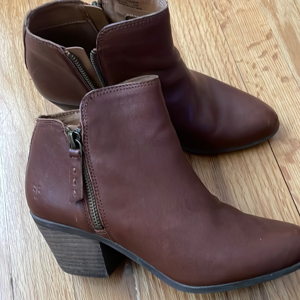 Frye Brown Leather Judith Zip Ankle Boots 7